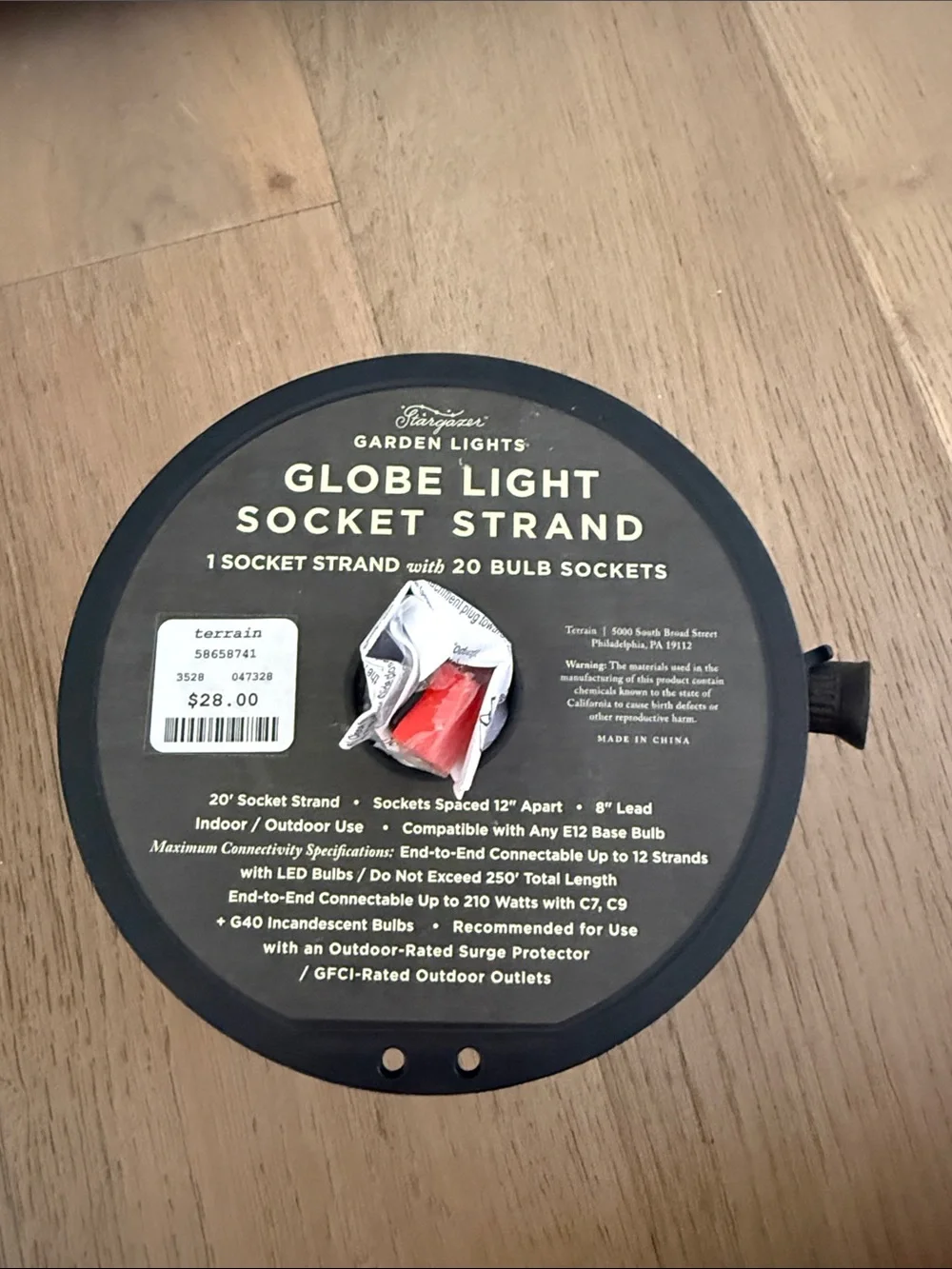 Globe Light Socket Strand - Black